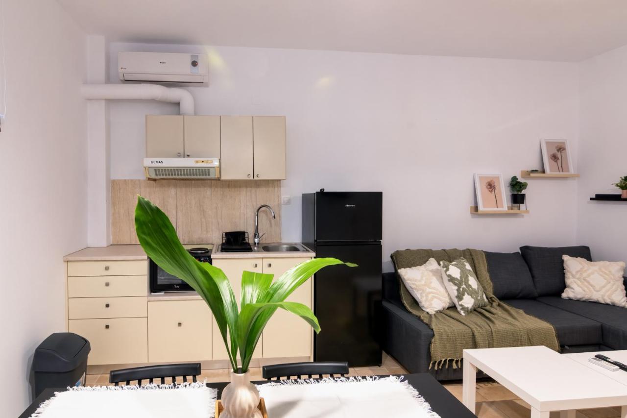 Bona'S Guest House Agia  Luaran gambar