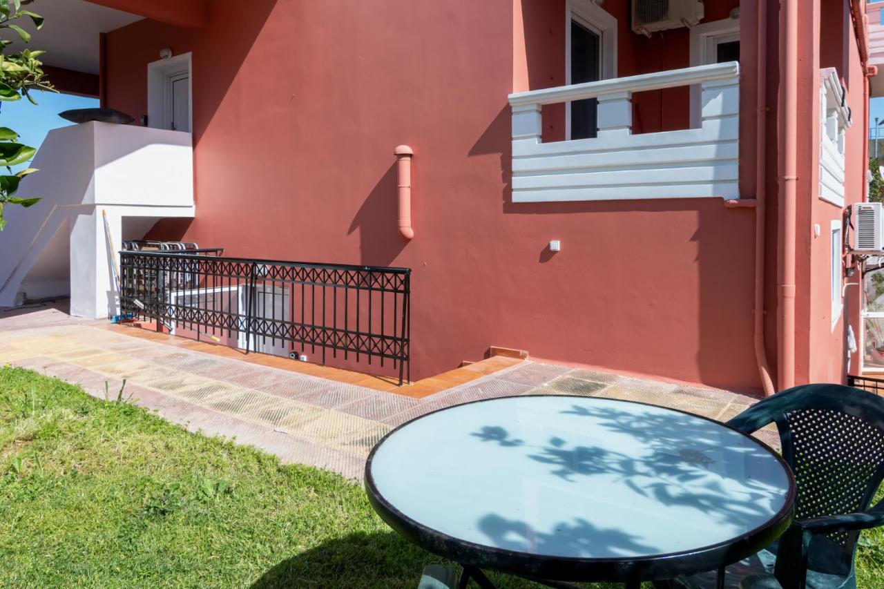 Bona'S Guest House Agia  Luaran gambar
