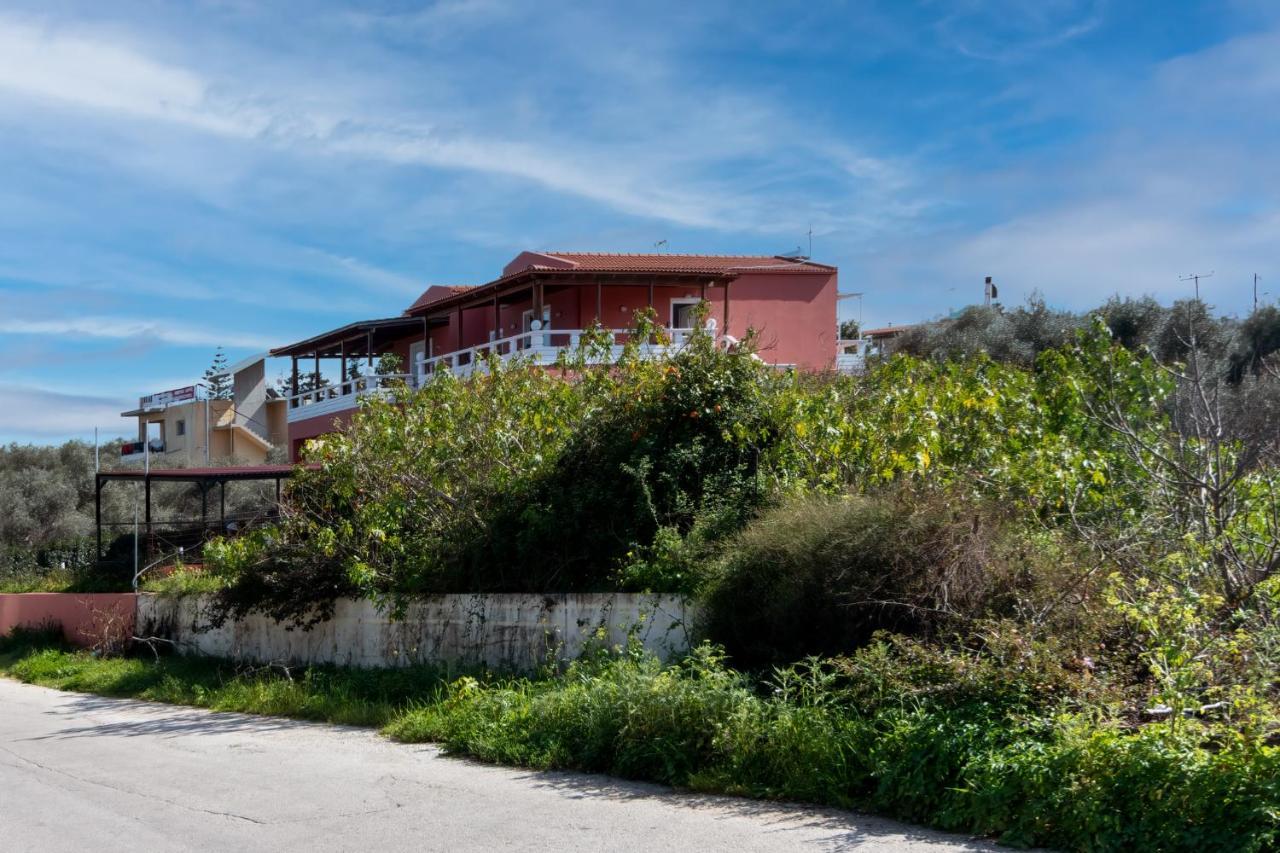 Bona'S Guest House Agia  Luaran gambar