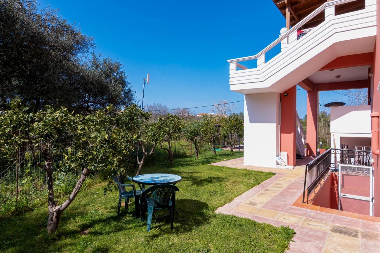 Bona'S Guest House Agia  Luaran gambar